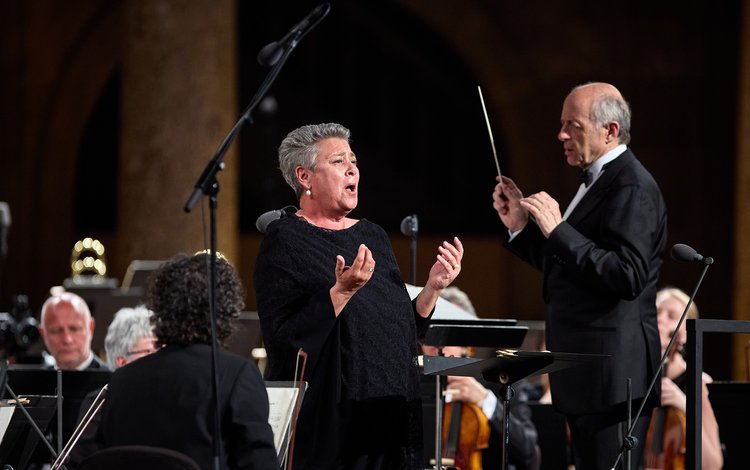 Mahler: Gyermekgyászdalok és 5. szimfónia a Granadai Fesztiválról