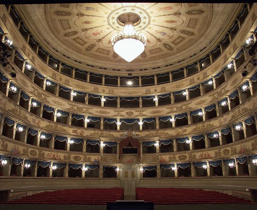 2560px-Teatro_Dante_Alighieri_Ravenna.jpg