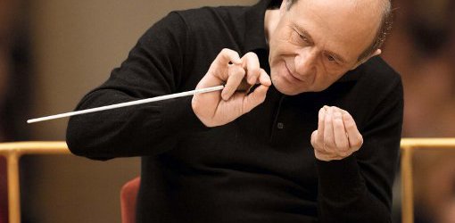 Must great conductors be control freaks?