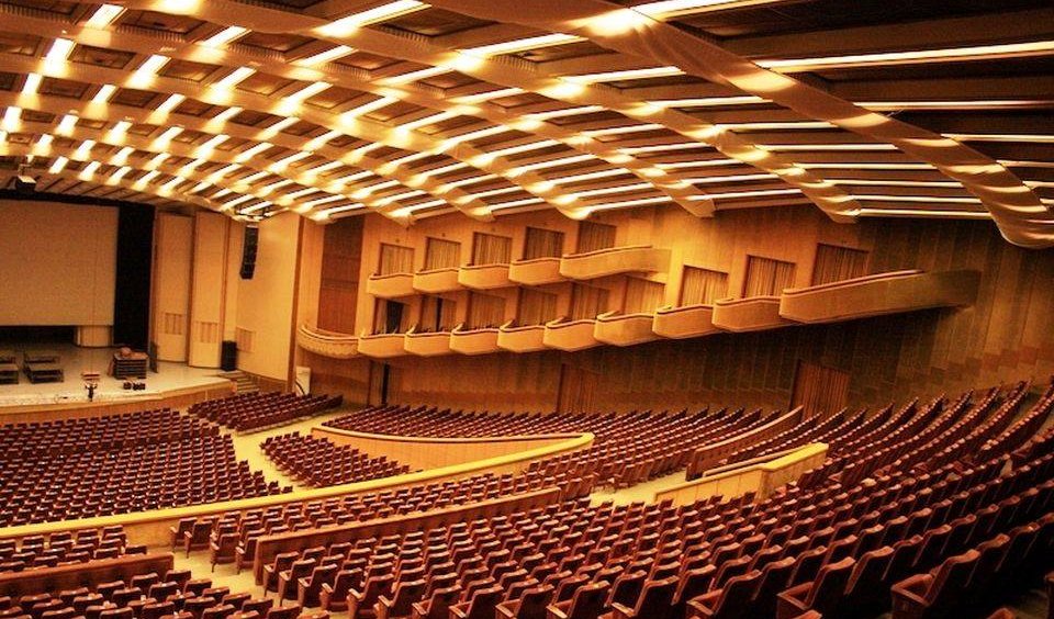Palace-Hall-Sala-Palatului.jpg