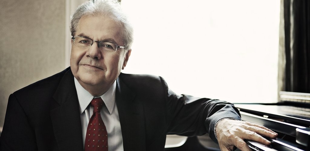 "Mozart gives me something new each time" - interview with Emanuel Ax