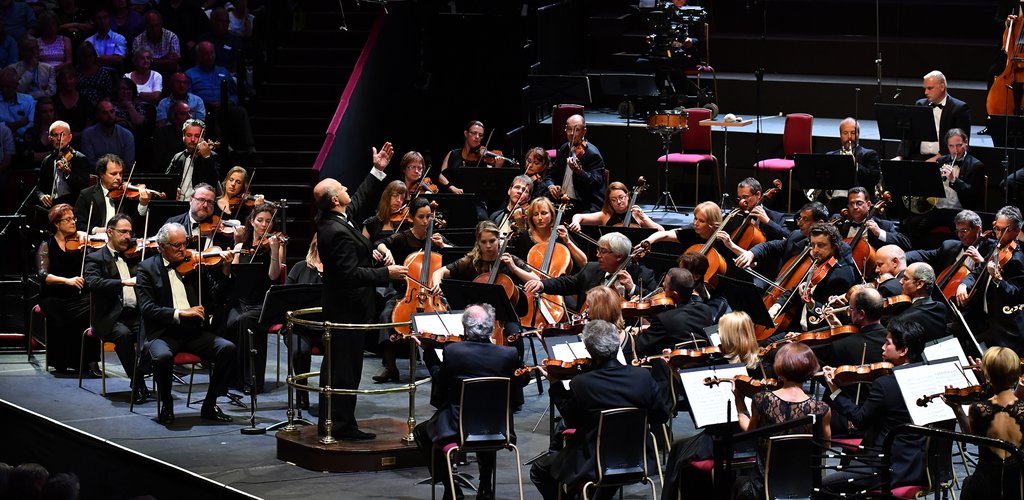 Hungarian melodies heat up rainy London – We followed the Festival Orchestra
